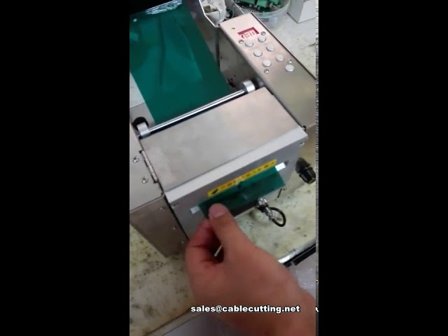 200mm超宽绿色薄膜胶带自动切割机，高效工业包装神器